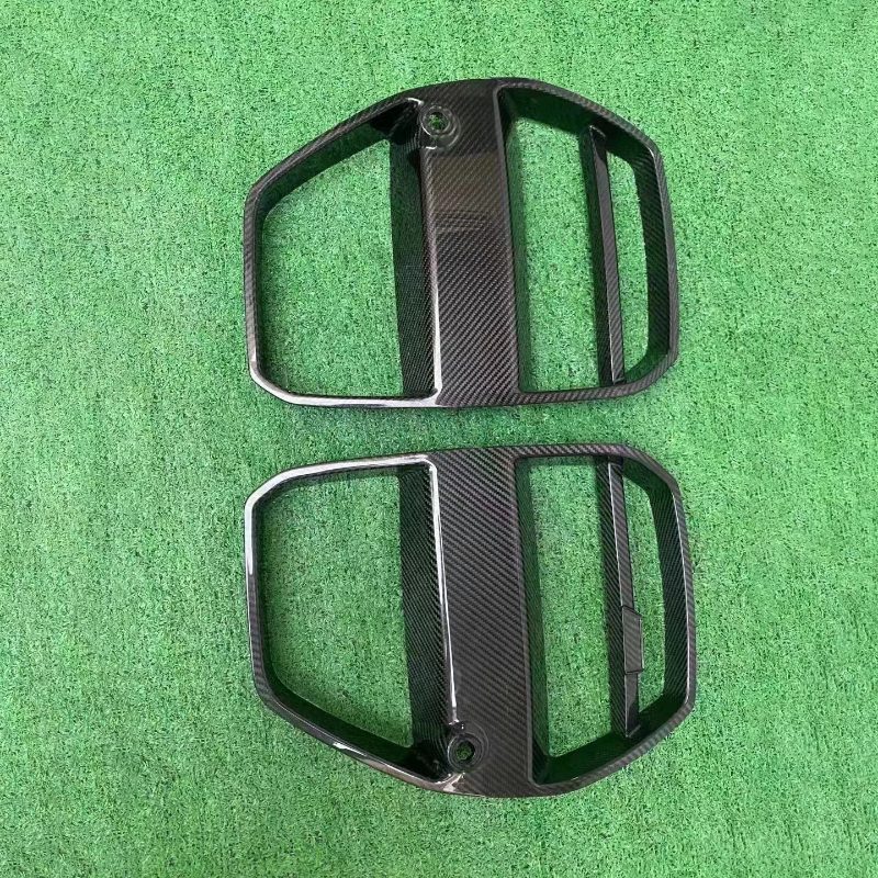 21~新(xīn)款寶馬M3/G80/M4/G82/G83改裝(zhuāng)Vorsteiner款幹碳纖維中(zhōng)網 M3/M4 V款幹碳中(zhōng)網